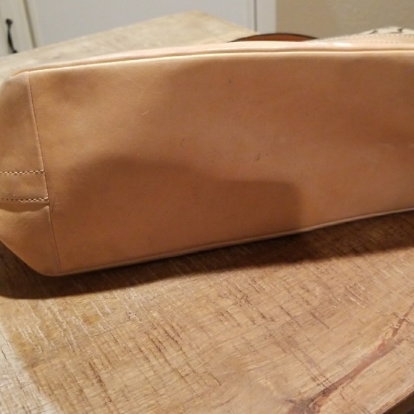 Authentic Coach Handbag - Picture 2 of 4